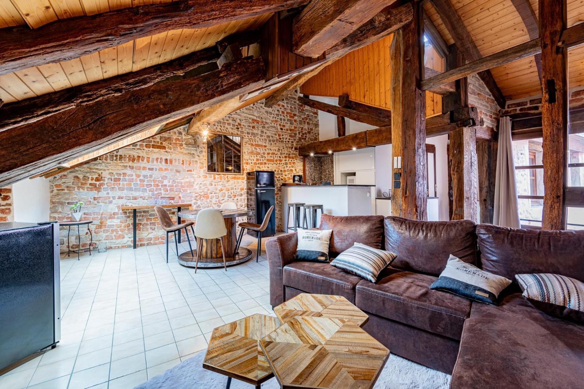 Plongez Dans L'Histoire Du Centre-Ville - Le Refuge Medieval - 3 Etoiles Бург-ан-Бресс Экстерьер фото